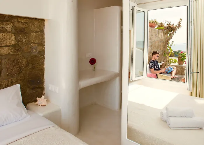 Elina And בית הארחה