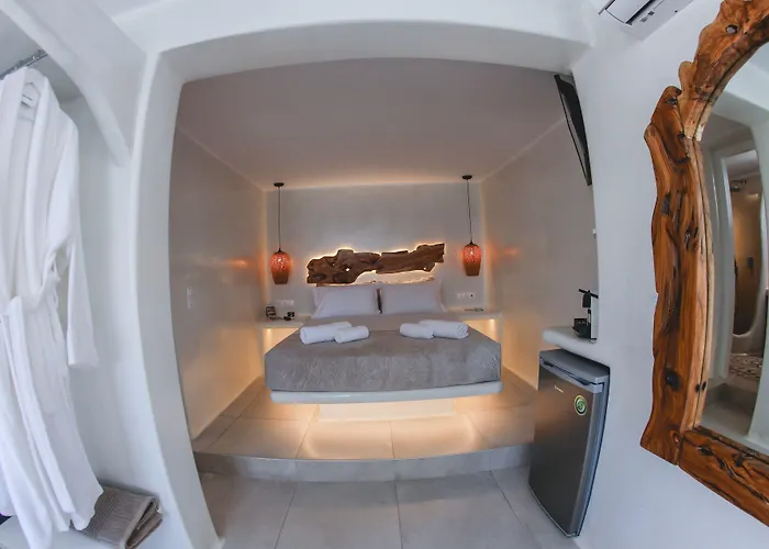 בית הארחה Elina And 4*