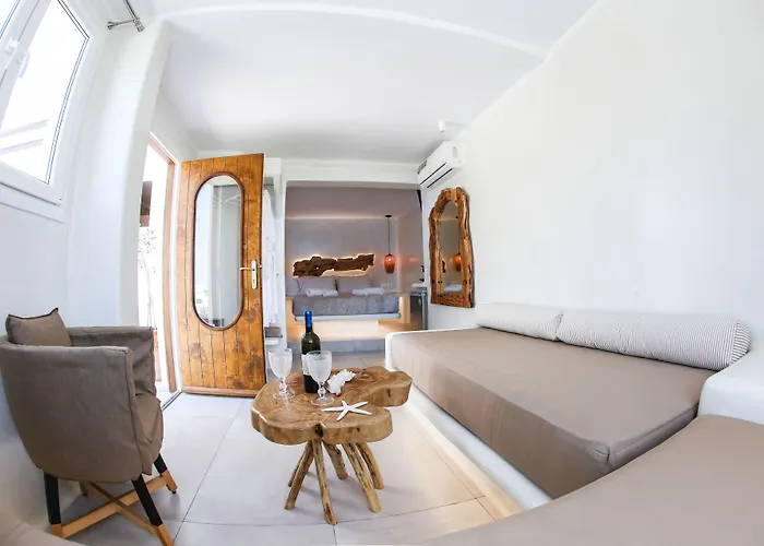 בית הארחה Elina And 4*