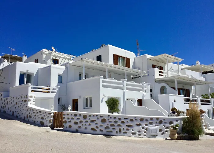 Elina And בית הארחה