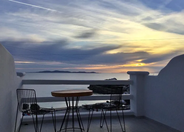 בית הארחה Elina And 4*